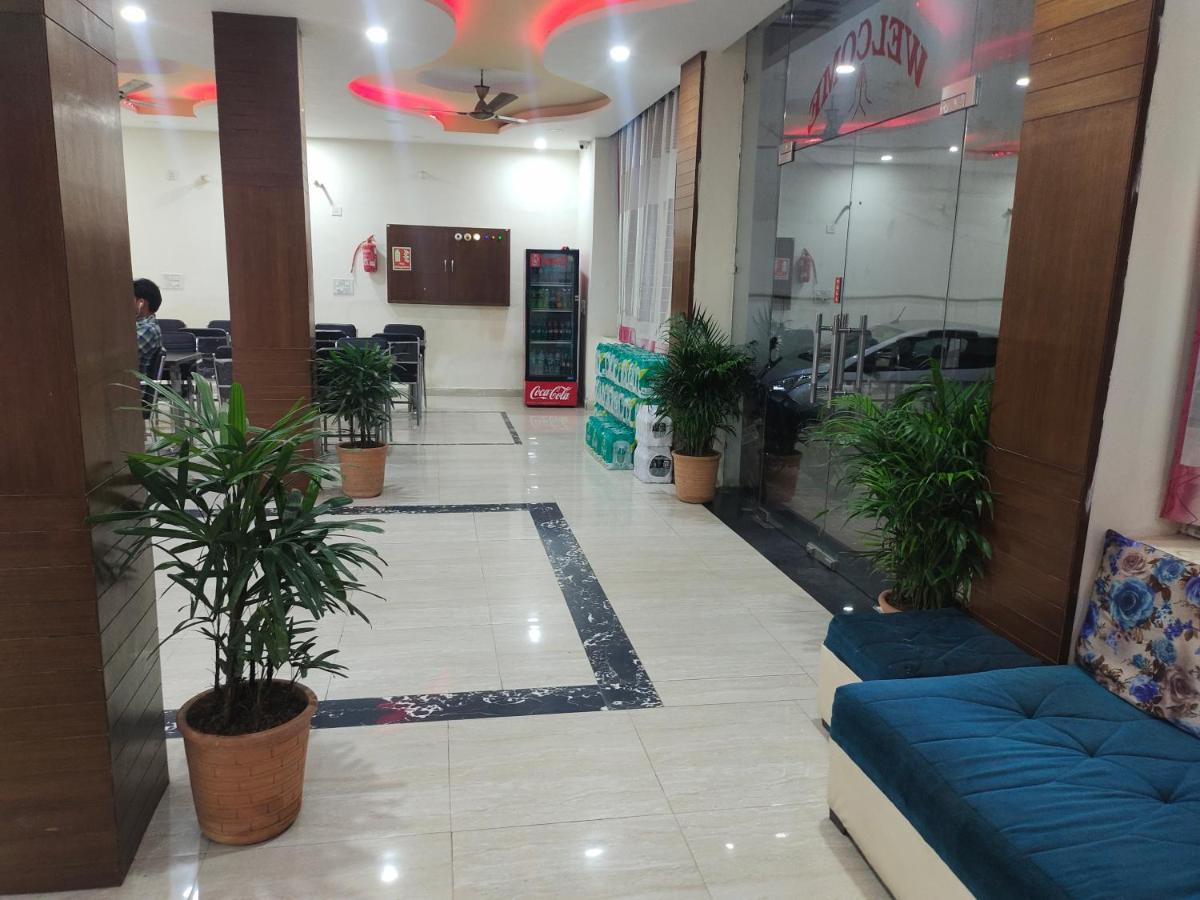 Hotel Kb Square Near Chandigarh Railway Station Exteriér fotografie