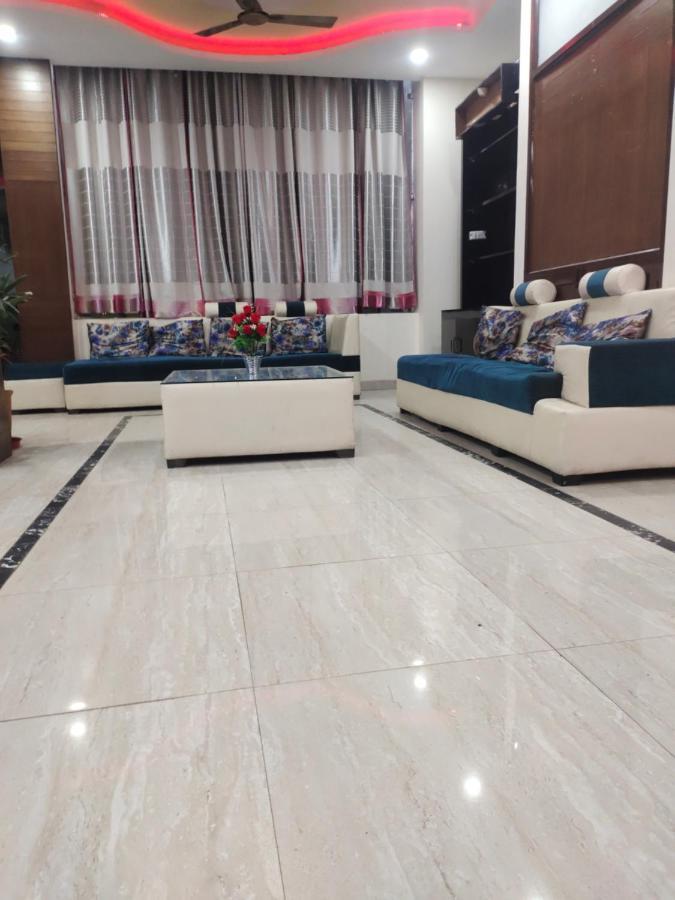 Hotel Kb Square Near Chandigarh Railway Station Exteriér fotografie
