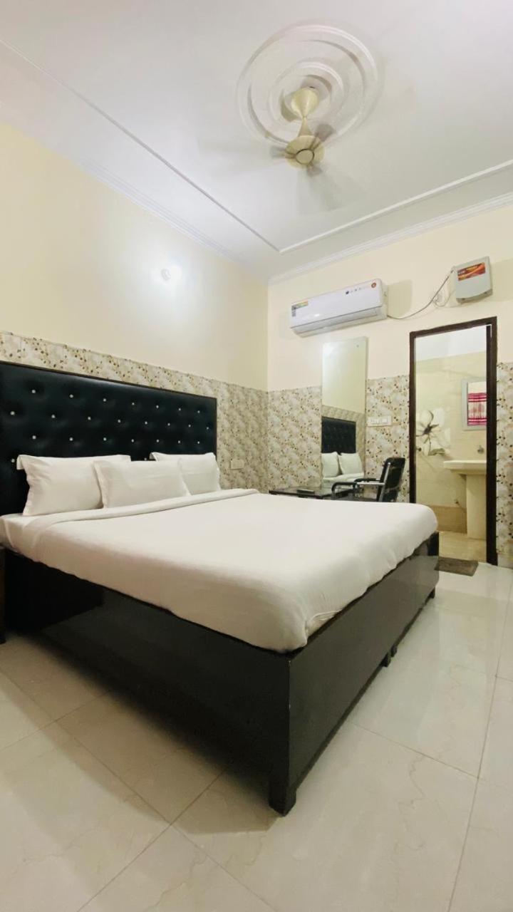 Hotel Kb Square Near Chandigarh Railway Station Exteriér fotografie